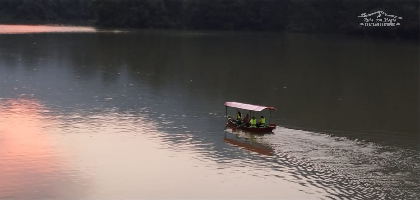 Presa_de_la_soledad_atardecer.jpg